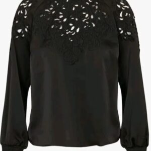 Blouse dentelle Berenice T34